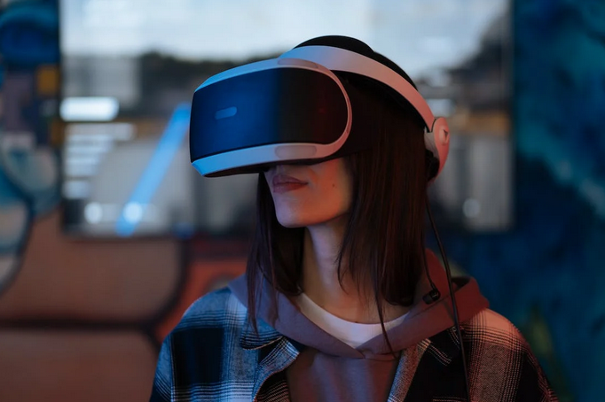 Tips to Keep You Safe While Virtual Reality Gaming